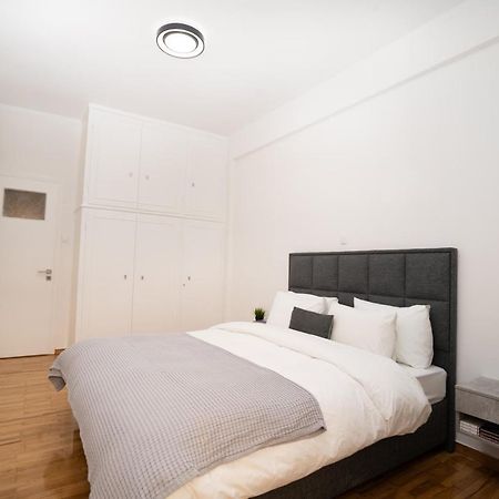 אתונה City Center Apt. On A Traffic Free Street מראה חיצוני תמונה